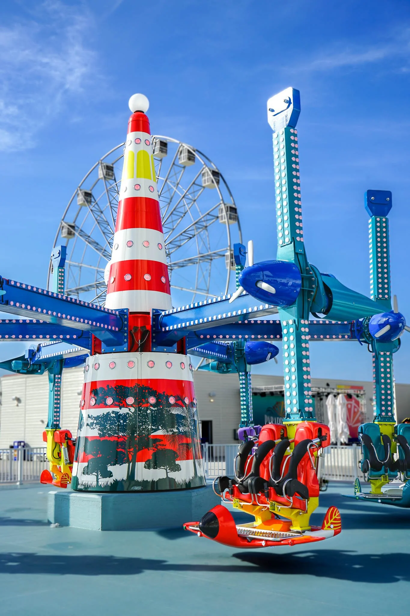 アトラクションズ ATTRACTIONS Rides and Attractions — Paradise Pier Biloxi